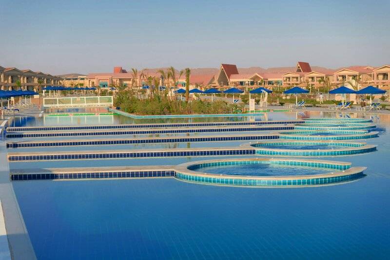 Pickalbatros Sea World Resort