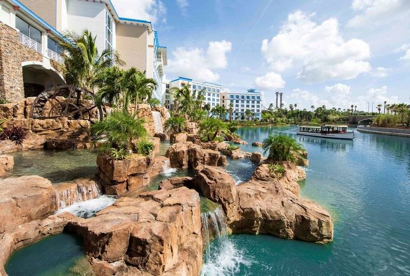 Loews Sapphire Falls Resort at Universal Orlando