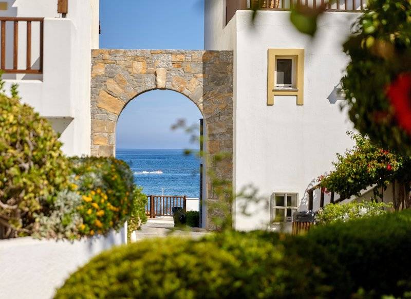 Alexander Beach Hotel & Village