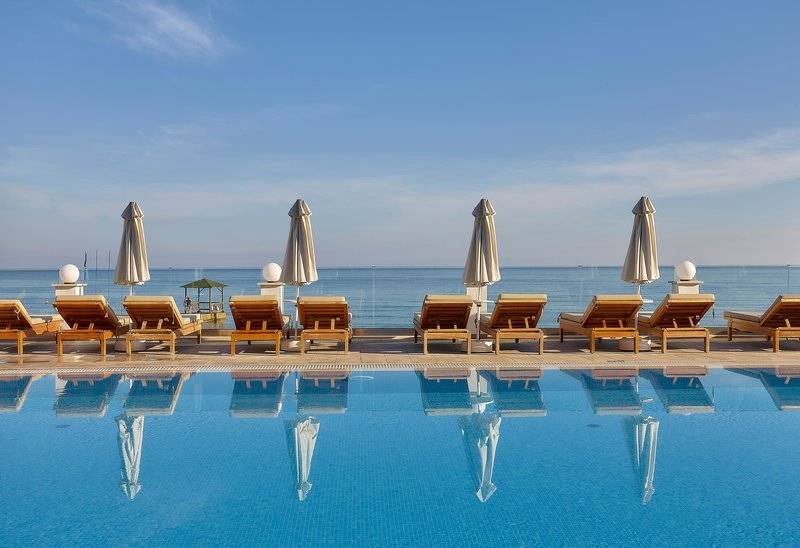 Alexander Beach Hotel & Village