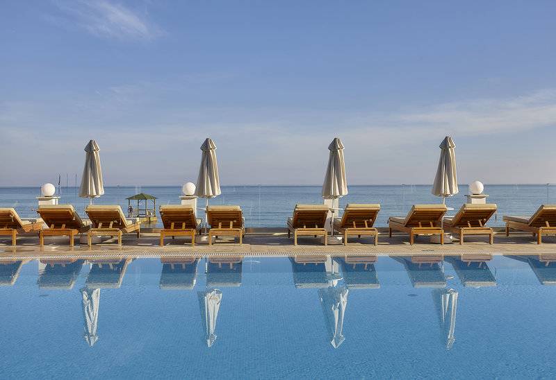 Alexander Beach Hotel & Village