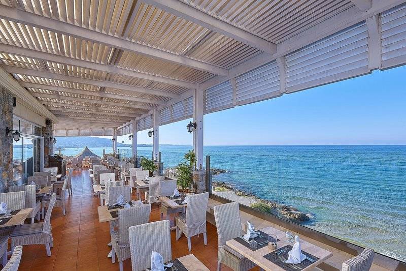 Alexander Beach Hotel & Village