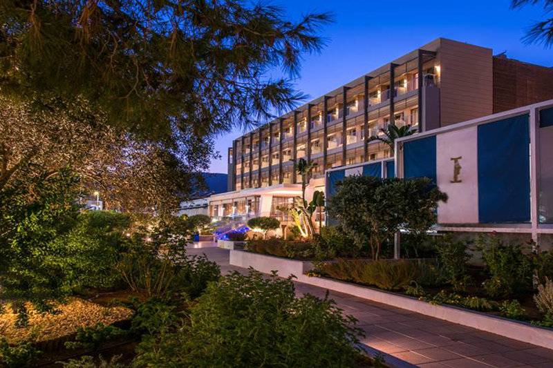 I Resort Beach Hotel & Spa