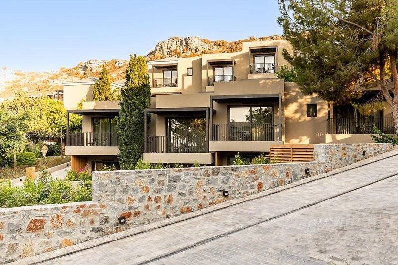 Elios Hill - Sun Kissed Happiness