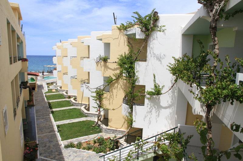 Dedalos Beach Hotel
