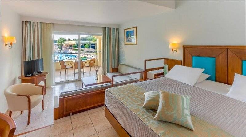 Kipriotis Maris Suites