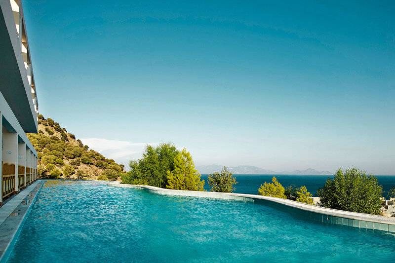 Mitsis Family Village Beach Hotel