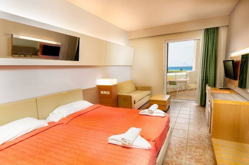 Sovereign Beach Hotel