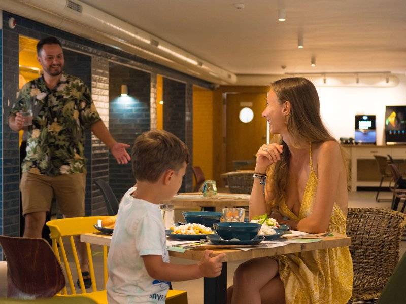 ibis Styles Golden Sands Roomer Hotel