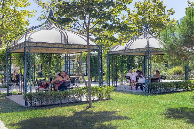 Cascadas Family Resort