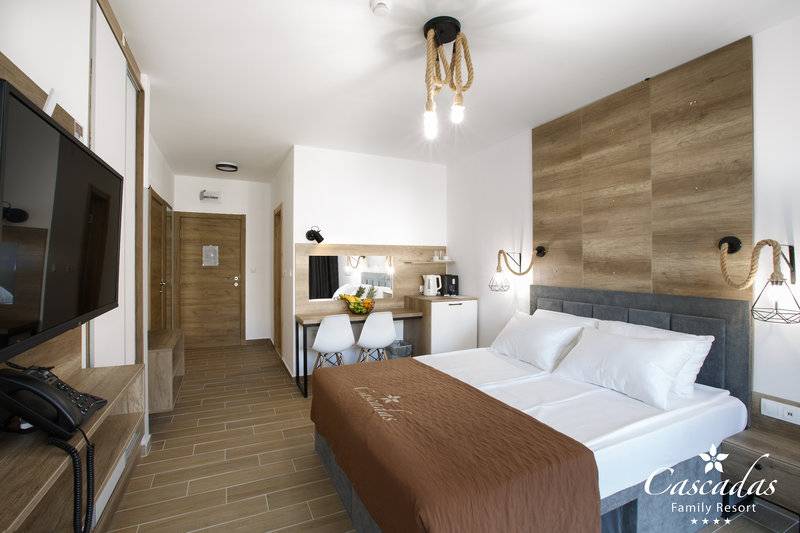 Cascadas Family Resort