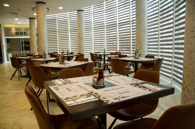 Best Western PLUS Premium Inn Hotel & Casino