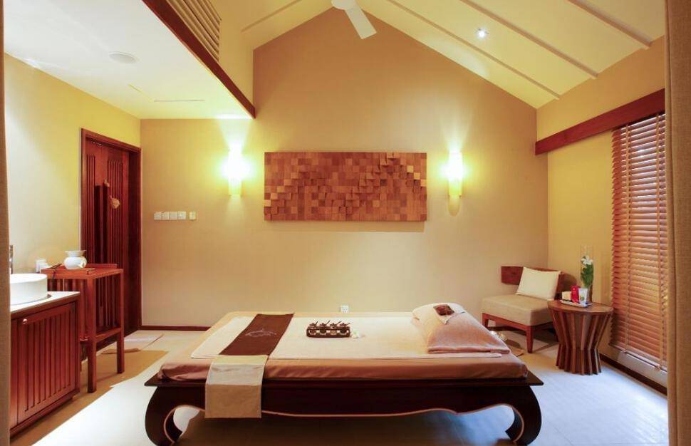 Centara Ras Fushi Resort & Spa Maldives