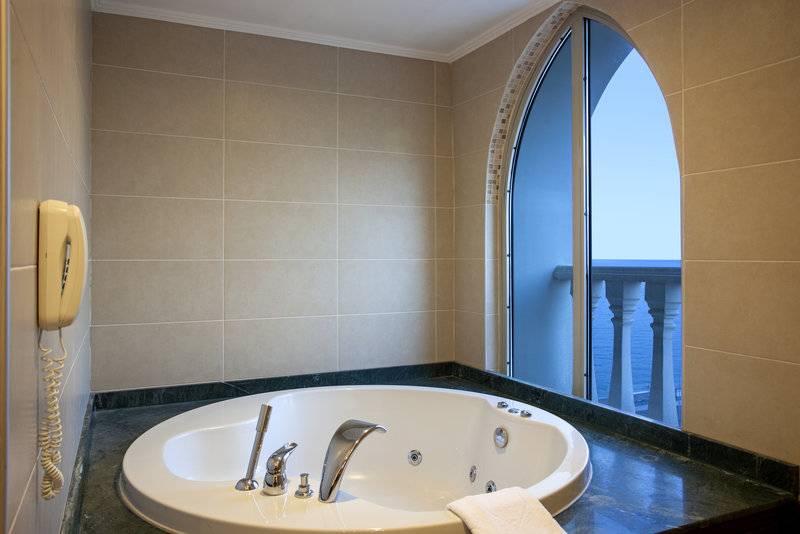 Crowne Plaza Antalya