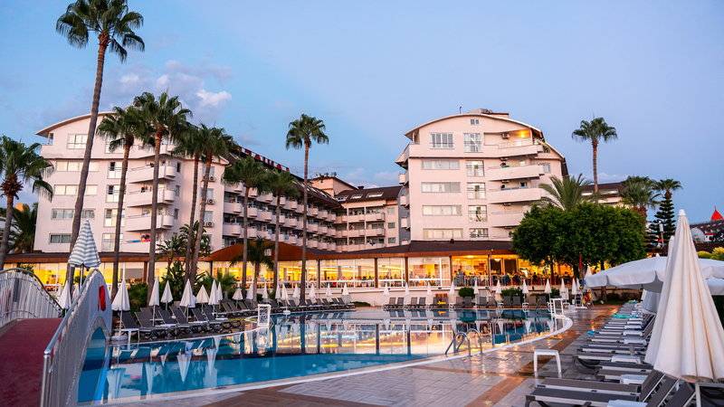 Lonicera World Hotel