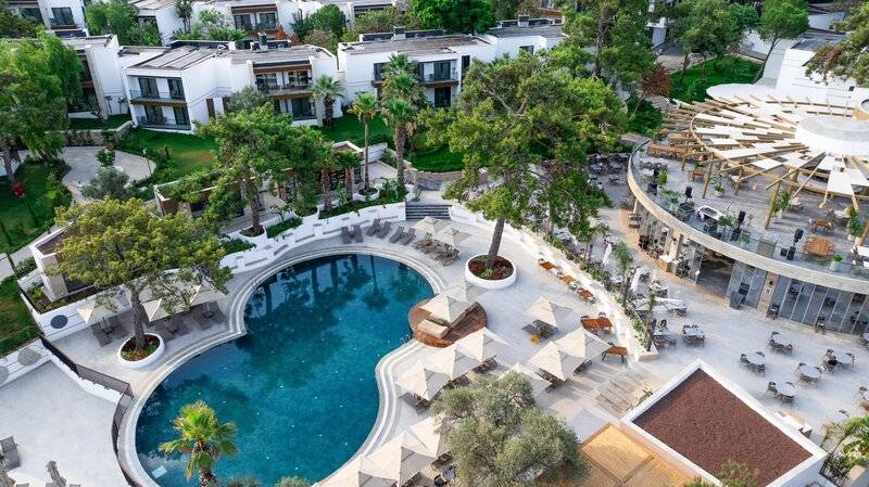 The Norm Collection Door'a