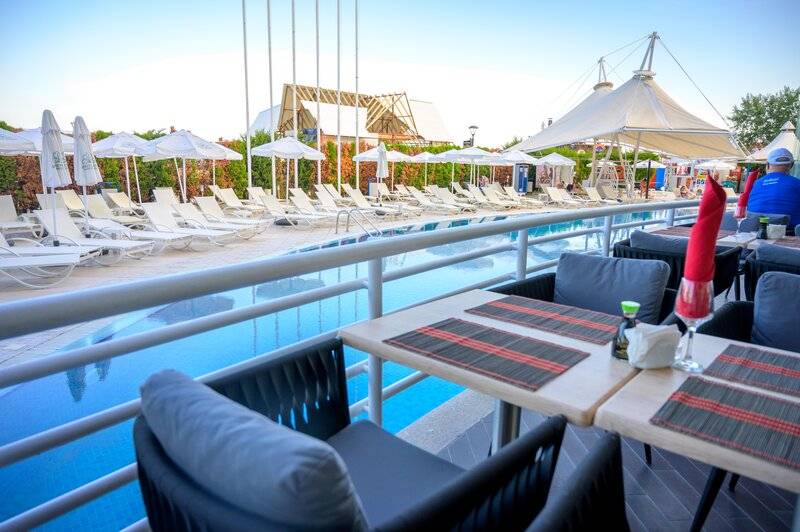 Effect Grand Victoria Hotel