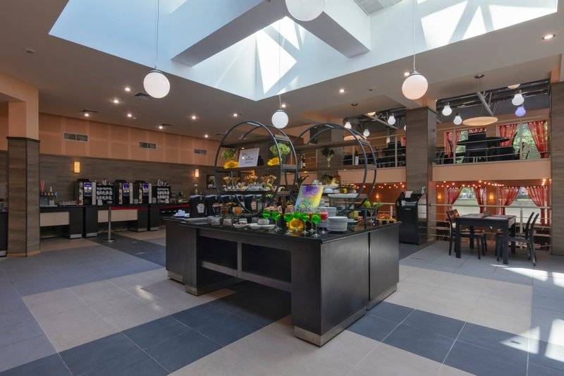 Effect Grand Victoria Hotel