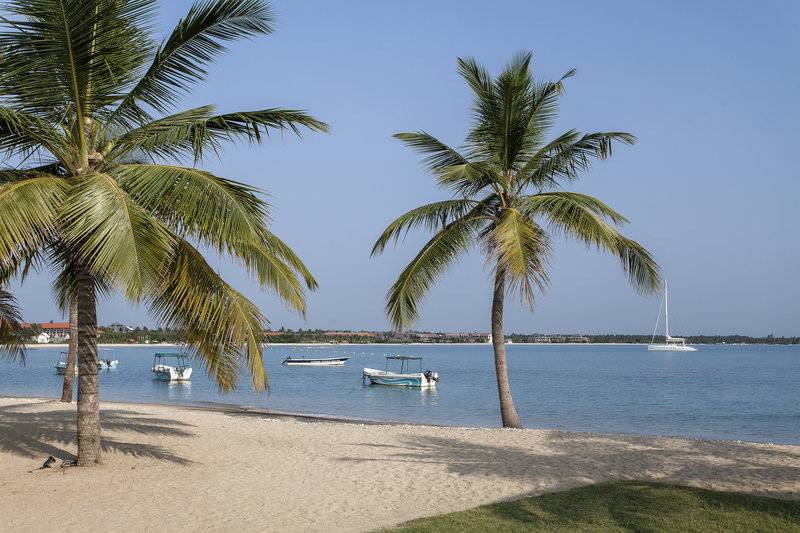 Amaya Beach Passikudah