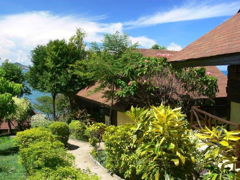 Coral Cliff Beach Resort