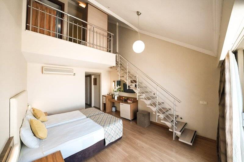 Calimera Hane Garden