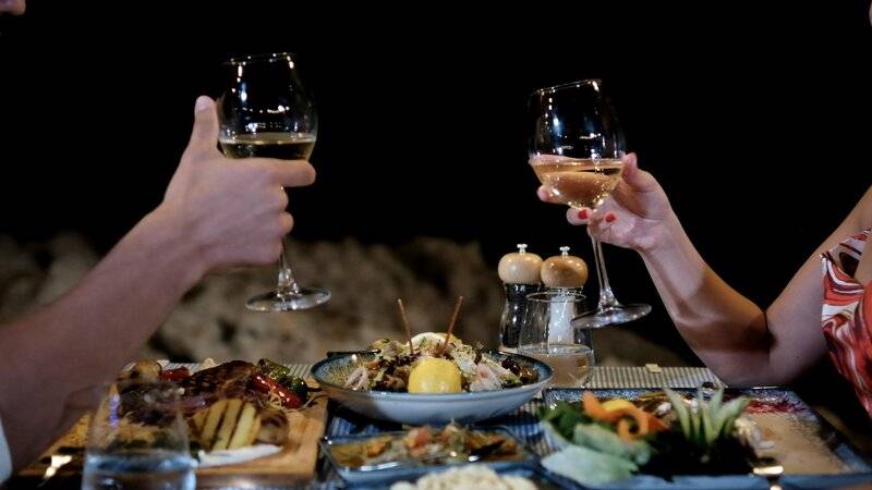 Maya Bistro Hotel Beach