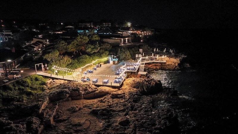 Maya Bistro Hotel Beach