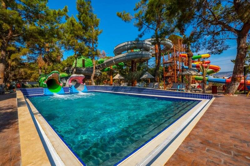 Long Beach Club Nature