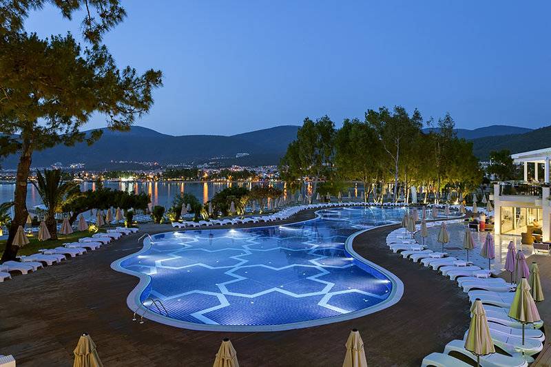 Long Beach Club Nature