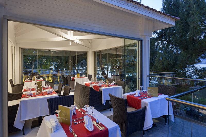 Long Beach Club Nature