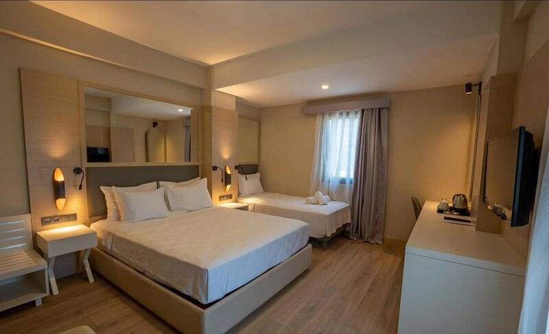 Long Beach Club Nature