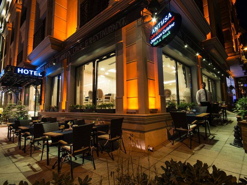 Antusa Palace Hotel & Spa