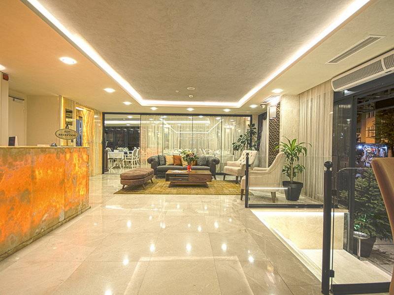 Antusa Palace Hotel & Spa