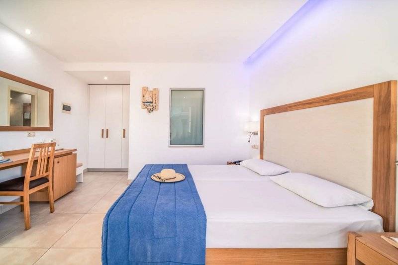 Aeolos Beach Resort Malia