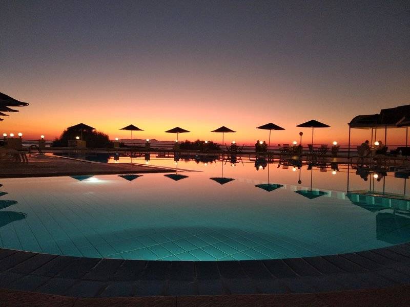 Zorbas Beach Village Hotel