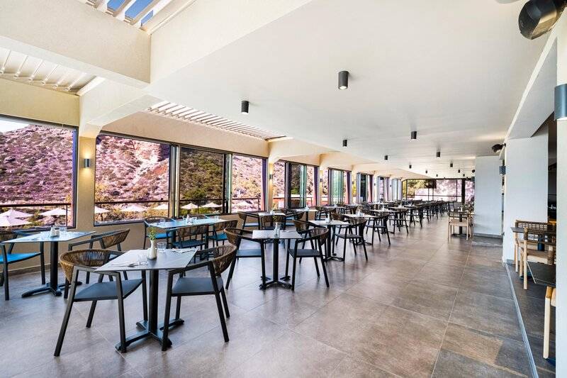 Harmony e Rock Hotel