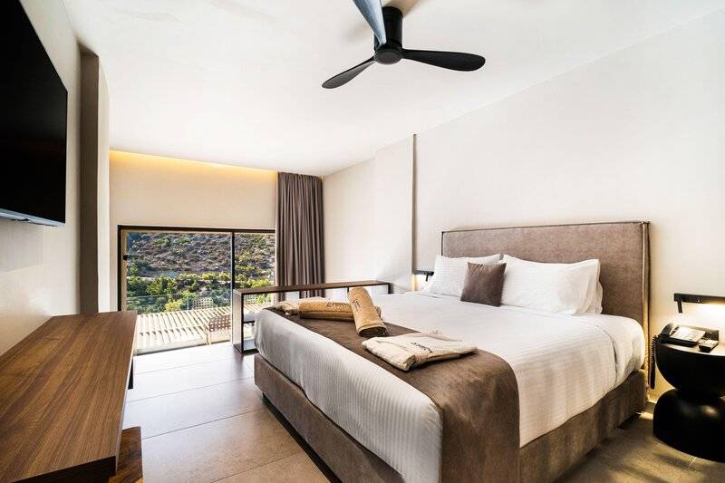 Harmony e Rock Hotel