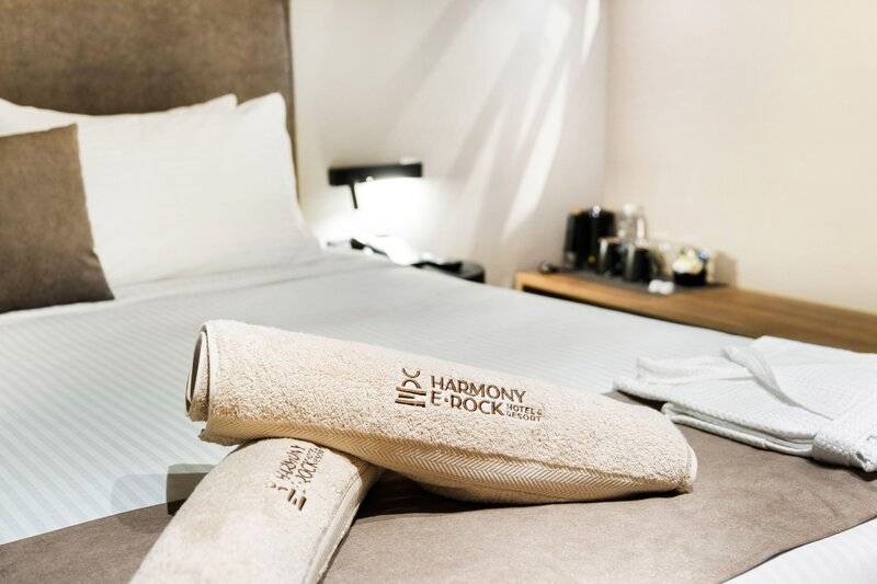 Harmony e Rock Hotel