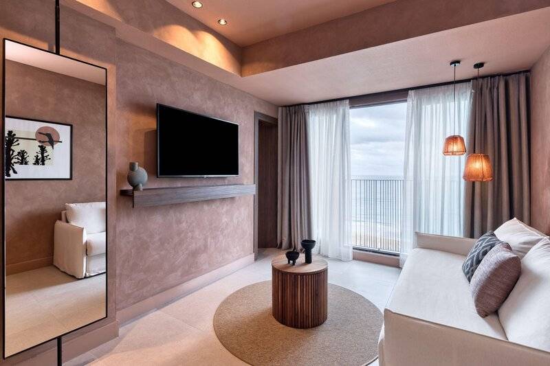 Domes of Corfu, Autograph Collection