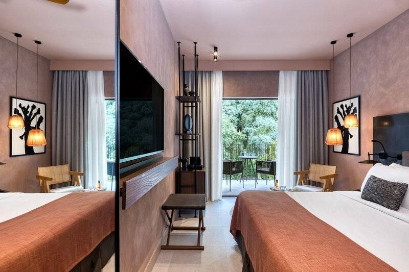 Domes of Corfu, Autograph Collection