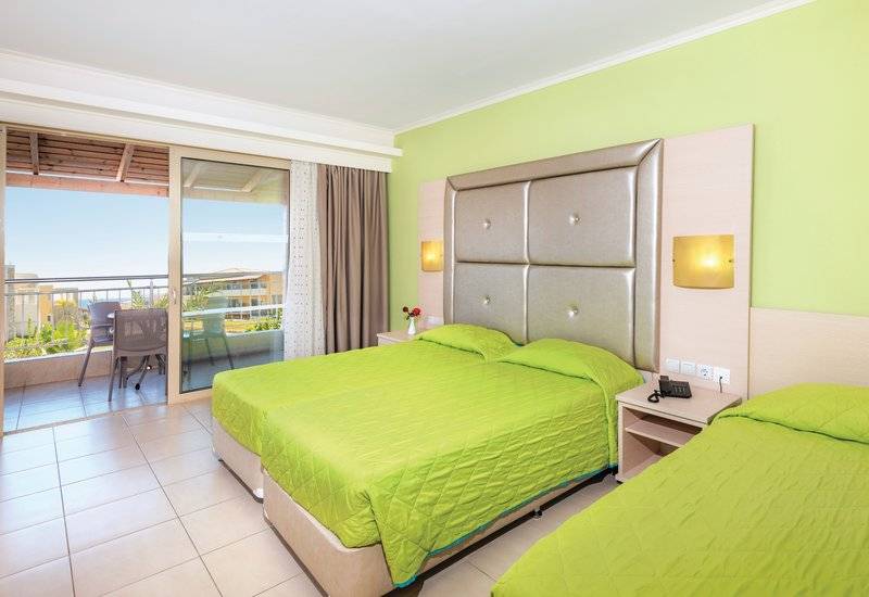 Grand Blue Beach Hotel