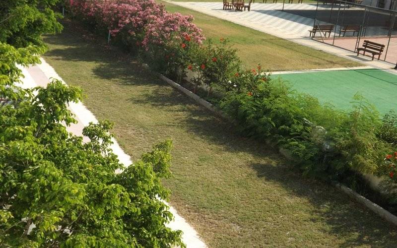 Leonidas Hotel & Studios