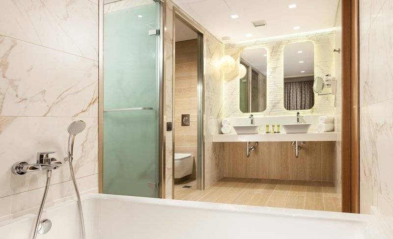 Blue Lagoon City Hotel