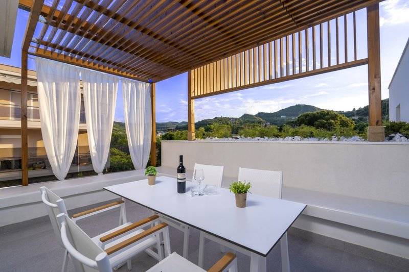 Mirablue Luxury Residences