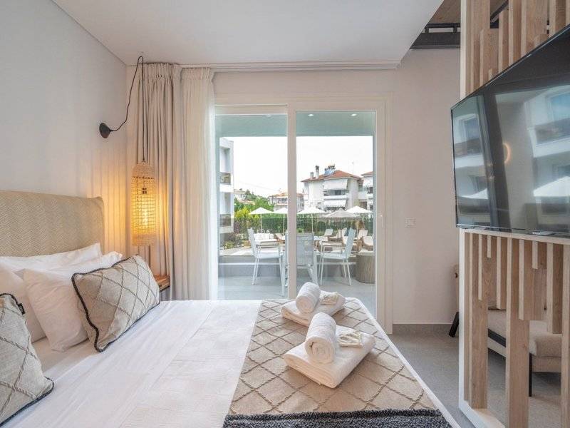 Mirablue Luxury Residences