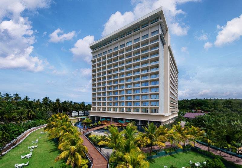 Araliya Beach Resort and Spa