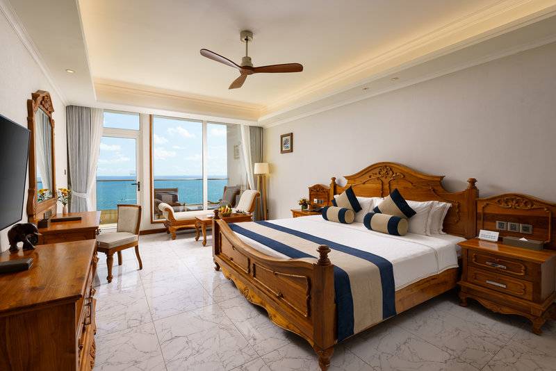 Araliya Beach Resort and Spa