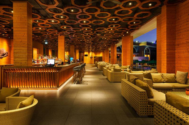 Araliya Beach Resort and Spa