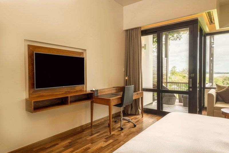 DoubleTree by Hilton Weerawila Rajawarna Resort