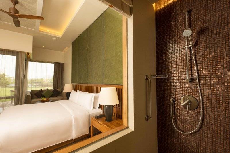 DoubleTree by Hilton Weerawila Rajawarna Resort